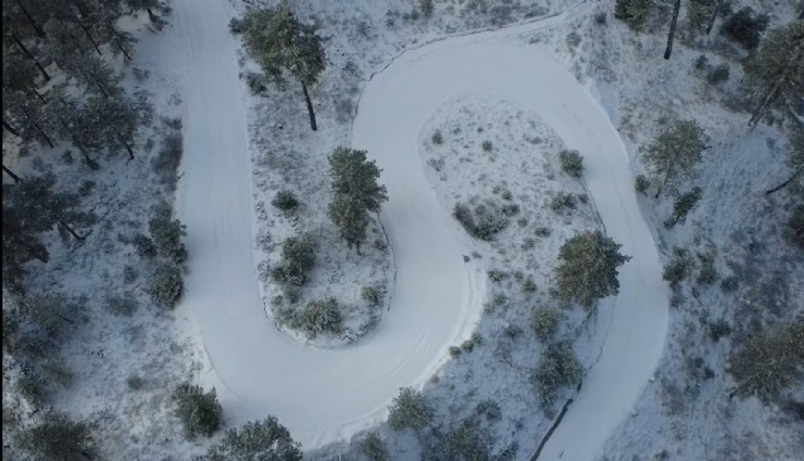 Kar yağan Manisa’da kartpostallık görüntüler