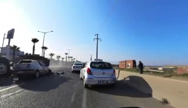 Manisa’da traktör kazası: Otomobil sürücüsü yaralandı