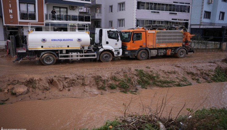 Menfeze giren aracın çıkarılma çalışmaları sürüyor