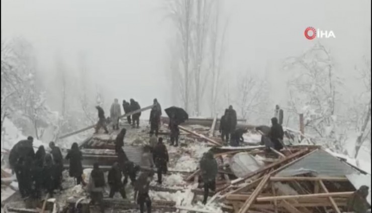 Pakistan’da şiddetli kar nedeniyle 11 kişi hayatını kaybetti