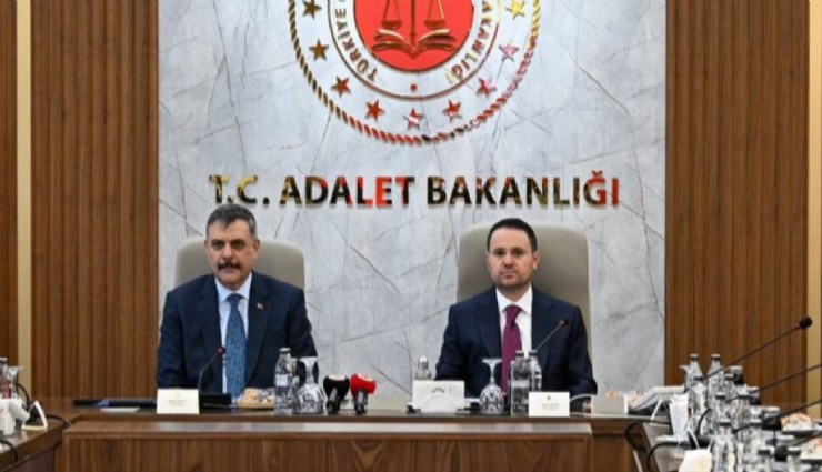 Bakan Gürlek, Bakan Çiftçi ile bir araya geldi