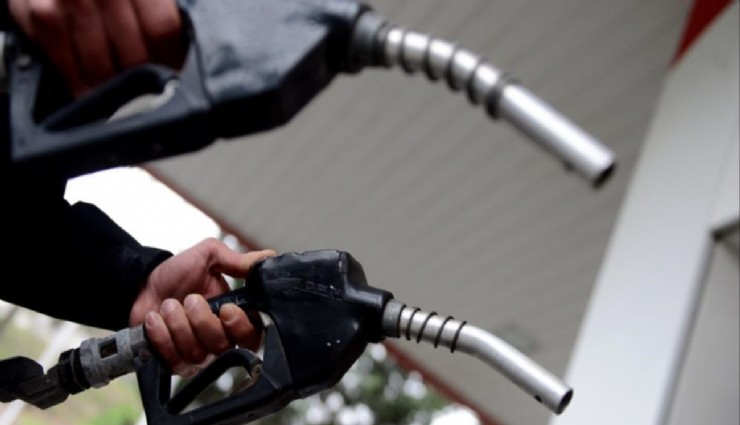 Benzine 4 lira 30 kuruş indirim geldi