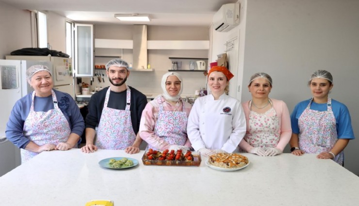 Buca’da aşçılık kursu hobileri mesleğe dönüştürüyor