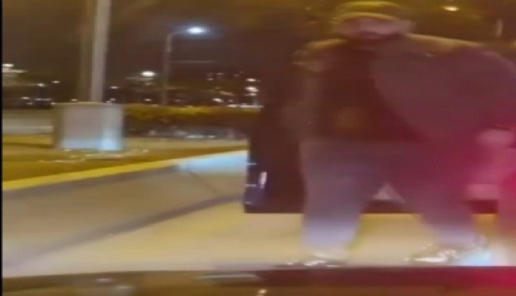 İzmir'de trafikte korku dolu anlar: Bebekli ailenin önünü kesip tehdit ettiler