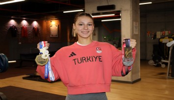 İzmirli milli tekvandocu Hatice Pınar Yiğitalp'ten altın madalya serisi