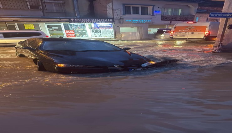 AK Partili Dilaver Kişili: İzmir’in yolları kan ağlıyor, oto tamircisinin işi yüzde 40 arttı