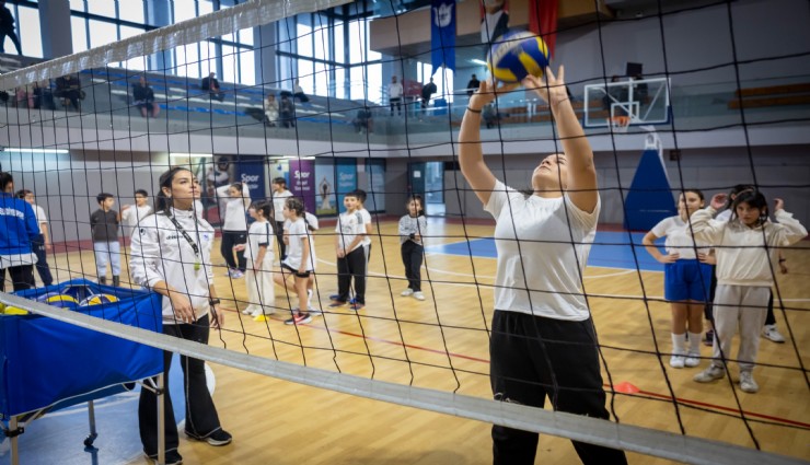 Başkan Mutlu’dan spor okullarına sürpriz ziyaret