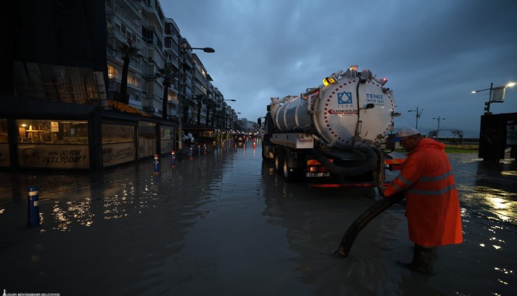 İzmir 88 yıldır böyle yağış görmedi: Metrekareye 223,7 kilogram düştü