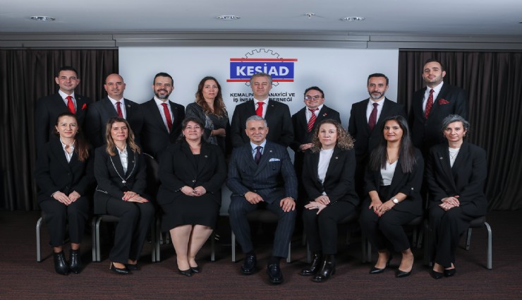 KESİAD’da bayrak değişimi