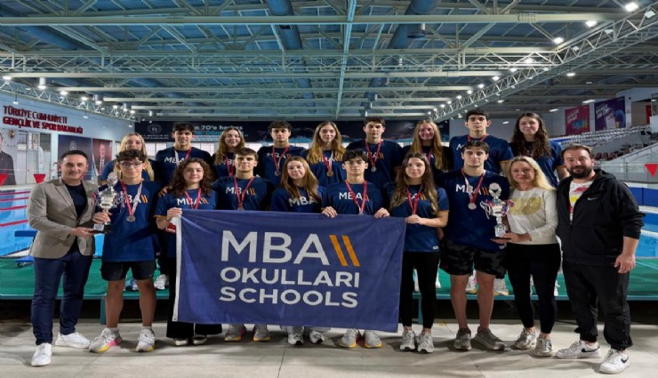 MBA okulları Dokuz Eylül Kampüsü yüzmede Türkiye zirvesinde