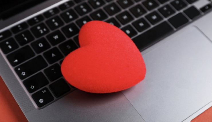 Tinder, Hinge ve Bumble ilişki kültürünü nasıl değiştirdi? Genç jenerasyonun sosyal hayatında dijital dönüşüm