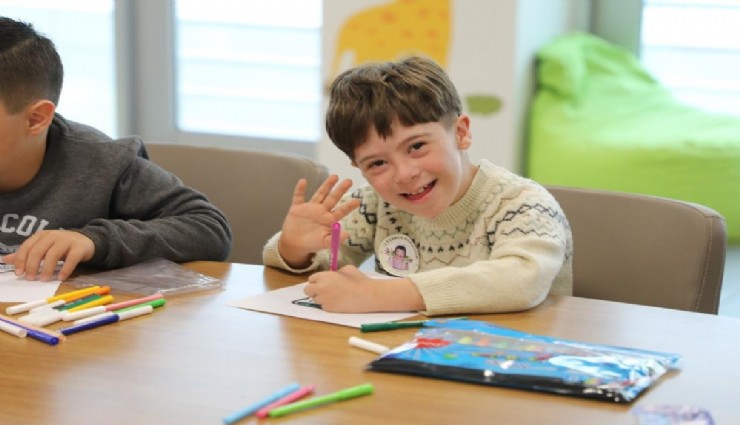 Muğla'da Farkındalık Günü: Renkli çoraplar, sevgi dolu etkinlikler