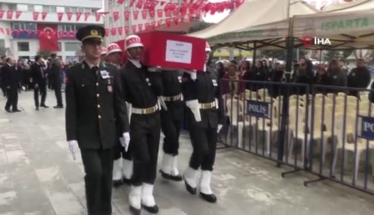 Şehit Binbaşı Sinan Taştekin memleketi Isparta’da ebediyete uğurlandı