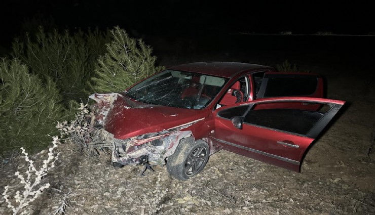 Uşak'ta iki otomobil çarpıştı: 2'si çocuk 5 yaralı