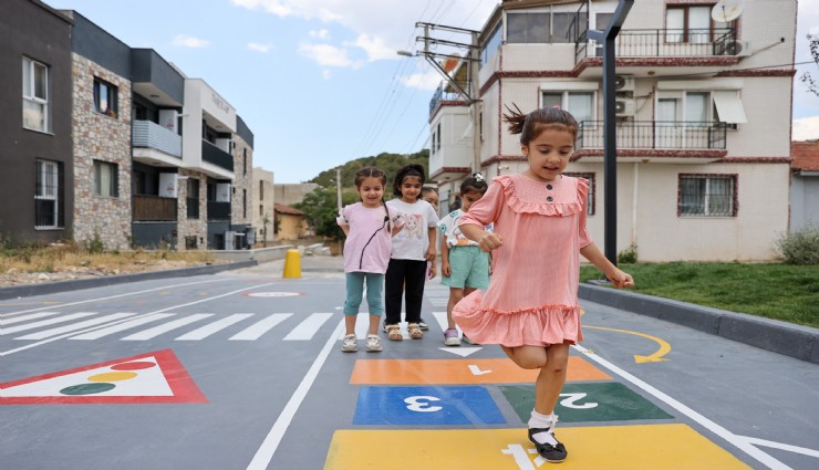 Buca’nın oyun sokakları Türkiye’ye örnek oldu