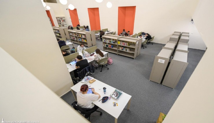 Hasan Ali Yücel Kütüphanesi yoğun ilgi görüyor