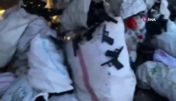 İstanbul'da toprak altından binlerce silah parçası ele geçirildi