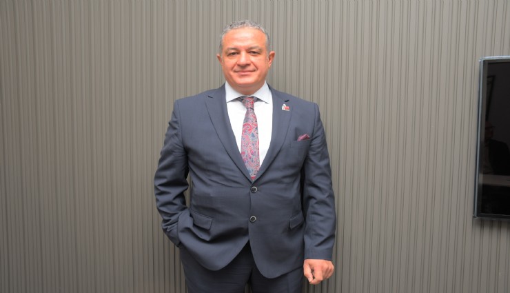 İzmir Dişhekimleri Odası'nda Ersin Atinel yeniden başkan seçildi