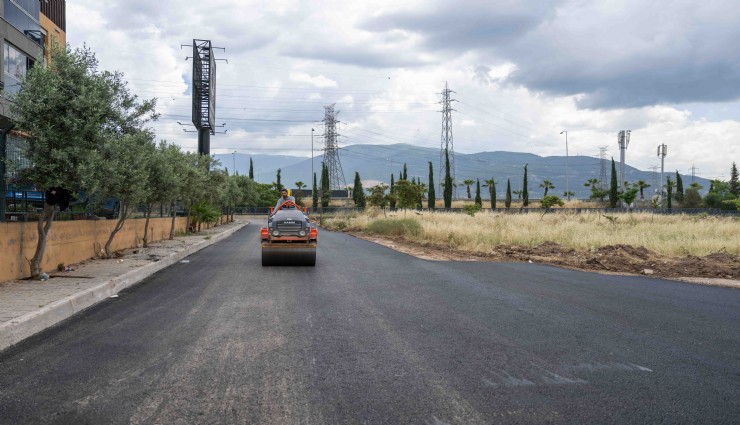 Bornova’da yollar yenileniyor: Işıkkent’te 20 sokağa yeni asfalt