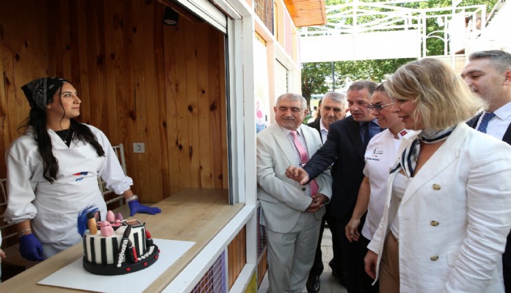 Çiğli'de istihdam garantili pastacılık kursu tamamlandı