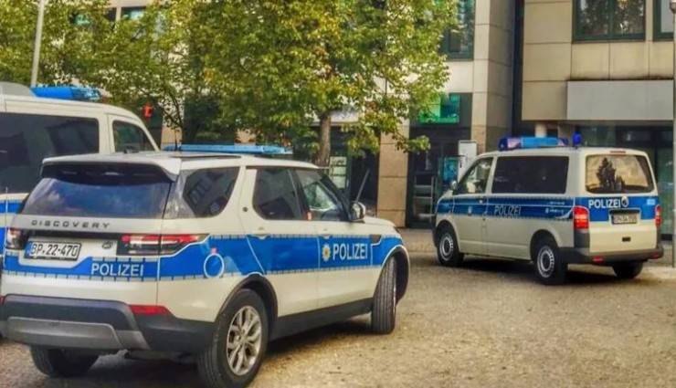 Almanya'da silahlı saldırı: Ölü ve yaralılar var