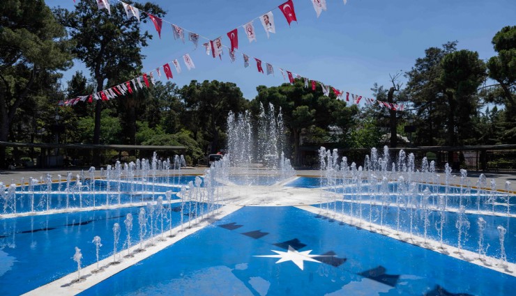 Bornova'da Büyükpark yenilendi: Kuru havuz Kuzey Yıldızı tasarımıyla yeni görünüm kazandı