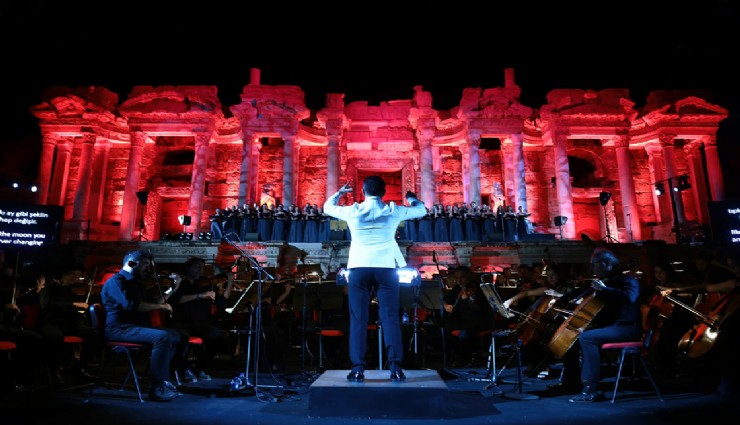 Carmina Burana Sardes'te sahnelenecek