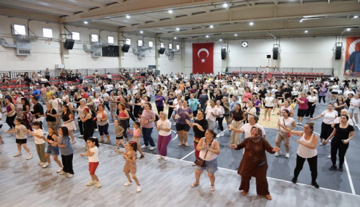 Çiğli'de Aerobik ve Dans Gecesi coşkusu