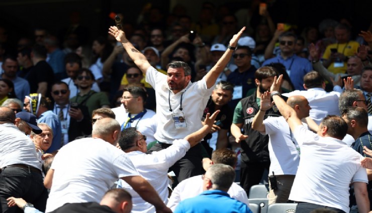 Fenerbahçe'de olağanüstü seçimli genel kurul gergin başladı