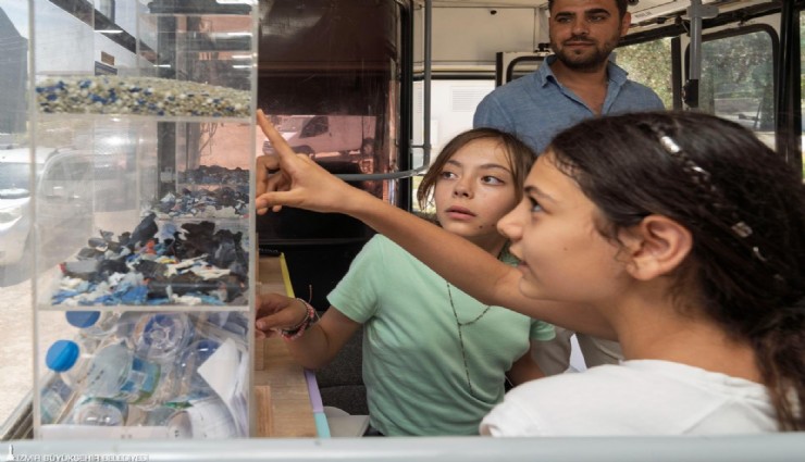 Hurda otobüsten çevre sınıfına: Dobidob çocuklara geri dönüşümü öğretiyor