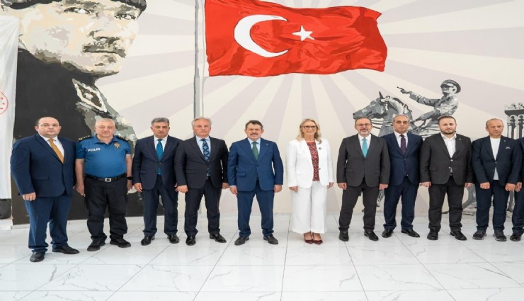 İzmir'de 6 Haziran Ceza İnfaz Personeli Günü kutlandı