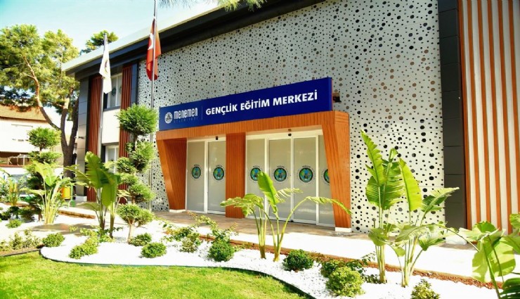 Menemen'de eğitim yatırımları dikkat çekiyor: Öğrenciye tam destek