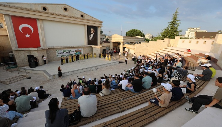 Miniklerden büyük mesaj: Atıkları modaya dönüştürdüler