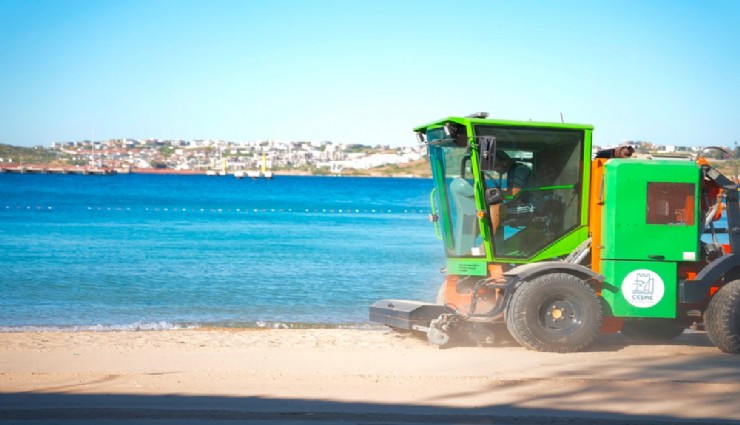 Çeşme'de yaz mesaisi: Haziranda 6 bin tona yakın atık toplandı