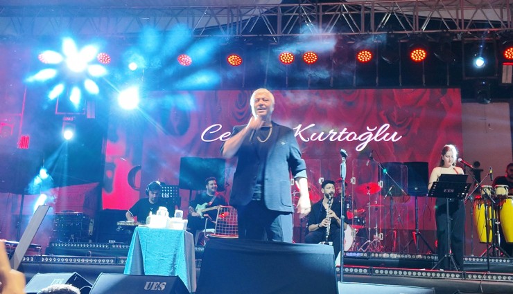 Gediz Tarhana Festivalinde Cengiz Kurtoğlu coşkusu