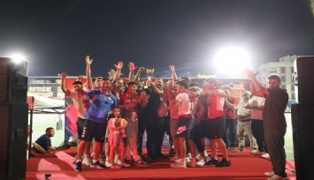 Menderes'i şampiyonluk coşkusu sardı