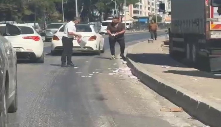 Torbalı'da para yağmuru: Binlerce lira yola saçıldı