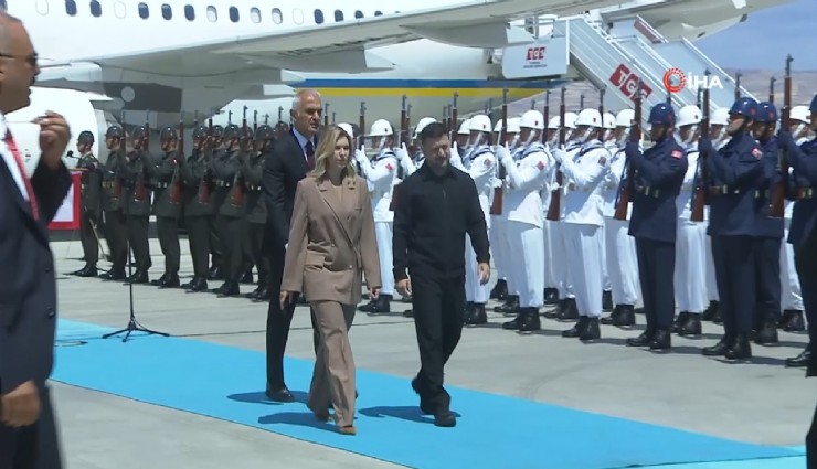 Ukrayna Devlet Başkanı Zelenski NATO Zirvesi için Ankara'da