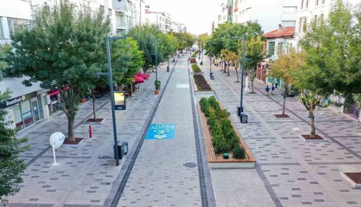 Uşak'ta yeni dönem: Yere çöp atanlara para cezası