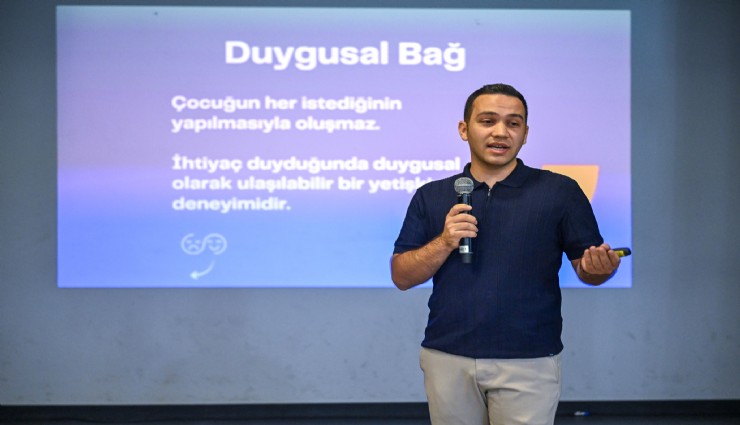 Uzman isimler Bornova’da çocuk eğitimini anlattı