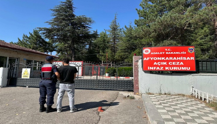 Afyonkarahisar'da 27 firari yakalandı
