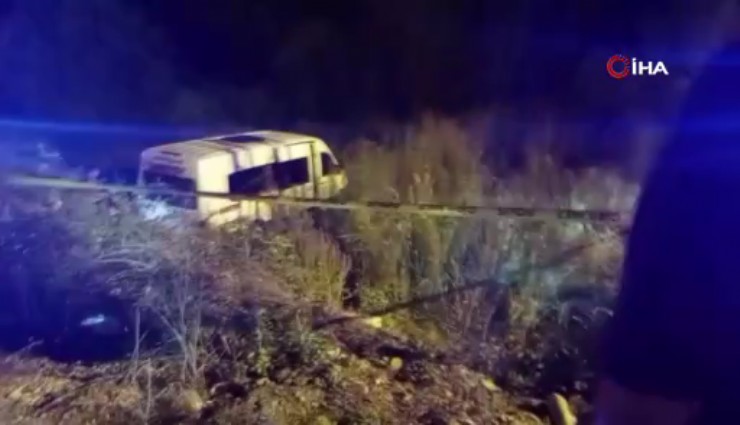 Bartın’da can pazarı: Çarpışan iki araç şarampole devrildi