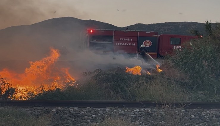 Bayındır çevre yolunda korkutan yangın
