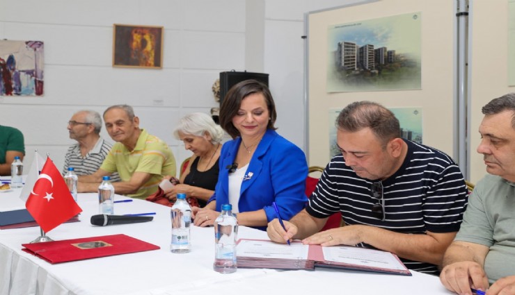 Karabağlar'da kentsel dönüşümde ilk imzalar atıldı