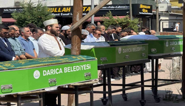Kocaeli'de denizde can veren 3 kardeş son yolculuğuna uğurlandı