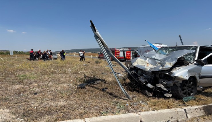 Kütahya'da feci kaza: 1 kişi hayatını kaybetti, 5 kişi yaralandı