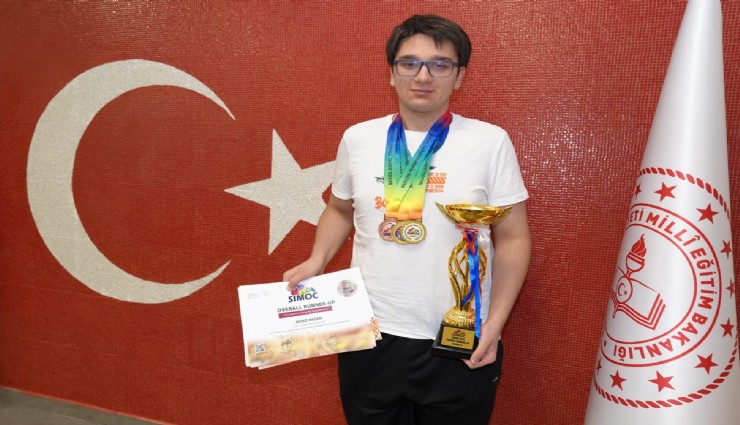 Singapur'dan İzmir'e büyük gurur