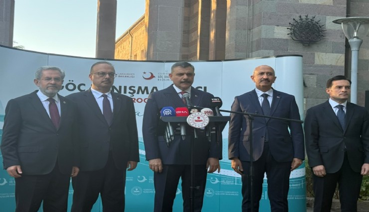 Bakan Çifti açıkladı: Okullardaki bahçe görevlilerine arama için el dedektörü dağıtıldı