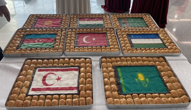 Baklavayı ‘baklavaki' isminden kurtarmak için dünya rekoru kırdı