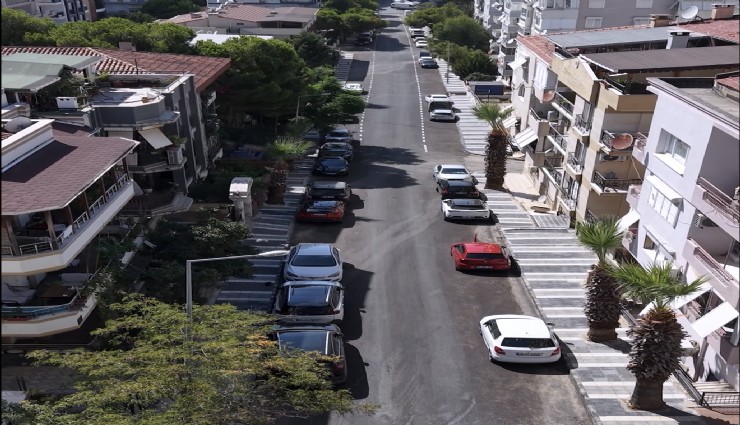 Balçova'da sokaklar yenileniyor: Çalışmalar ilçenin dört bir yanında sürüyor